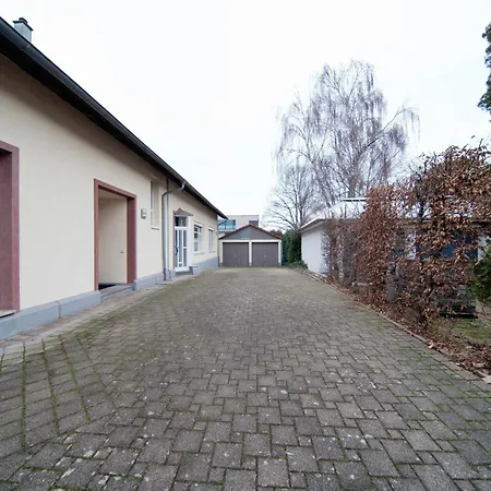 Lejlighed Wohlfuehloase Fuer Grosse Familien Und Freundesgruppen Vorstetten